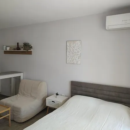 Sea Sense Apartment *